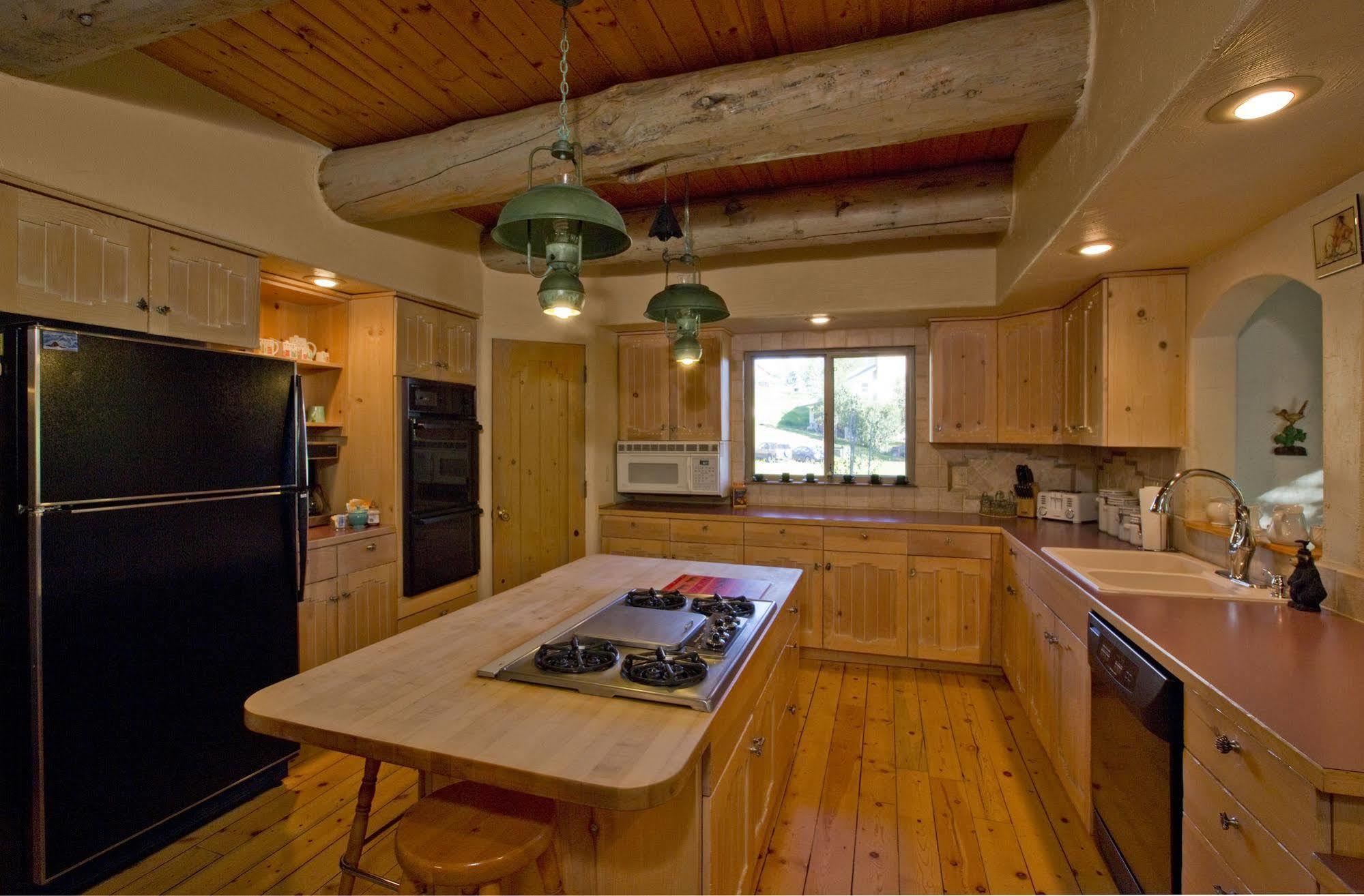 Mariposa Lodge Bed And Breakfast Стиймбоут Спрингс Екстериор снимка