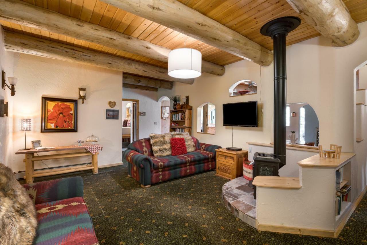 Mariposa Lodge Bed And Breakfast Стиймбоут Спрингс Екстериор снимка